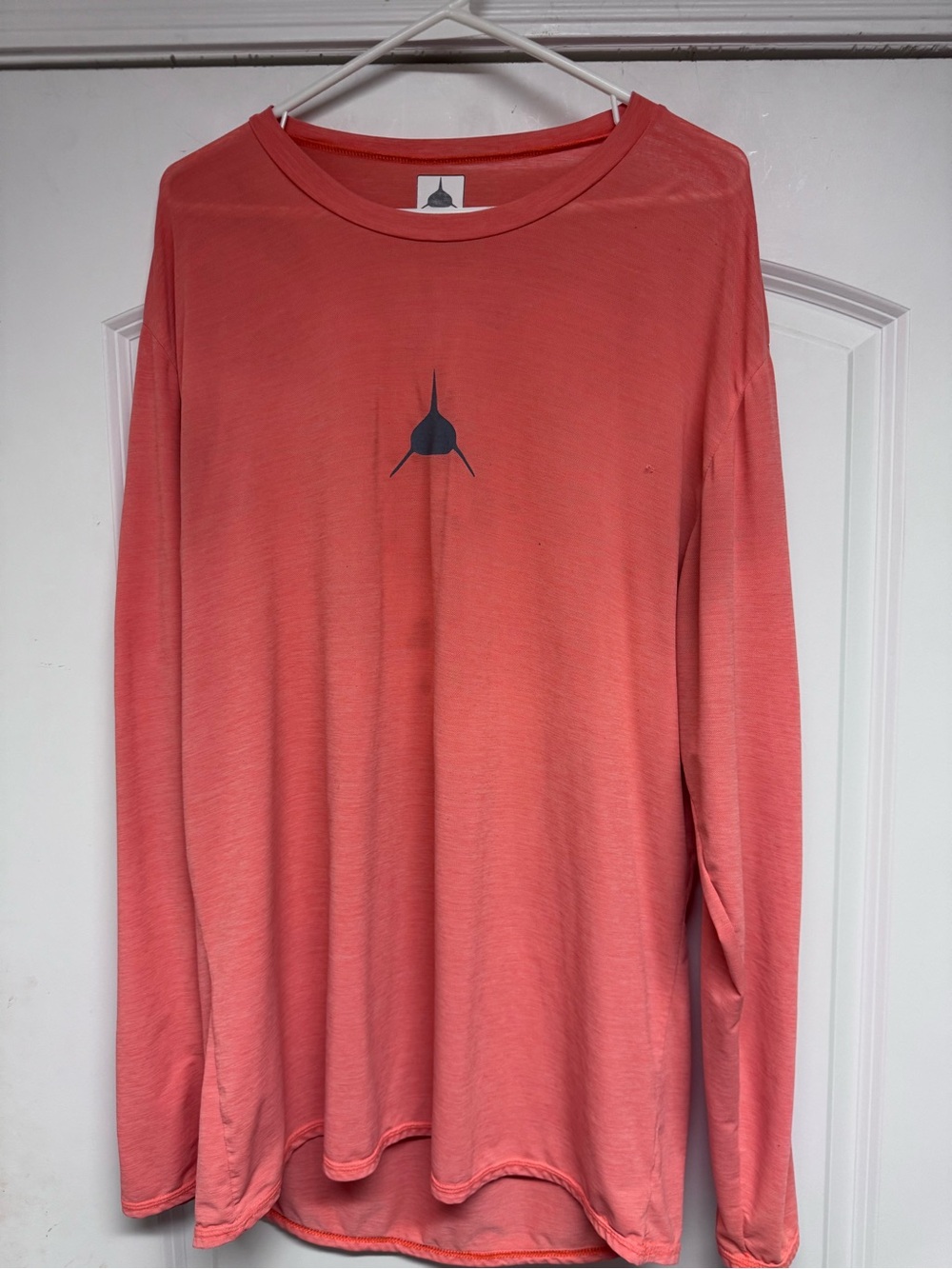 Neptunic Coral Long-Sleeve Men’s Swim Rash Guard with Minimal Logo